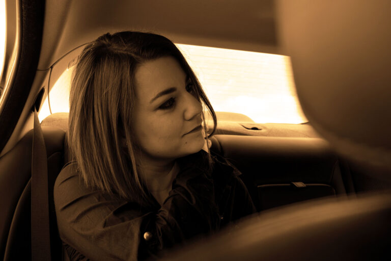 Budapest photographer for tourists portrait in the car