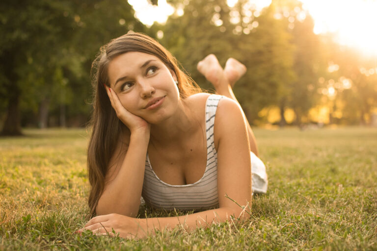 Budapest photographer for tourists captures tourist on Margaret Island