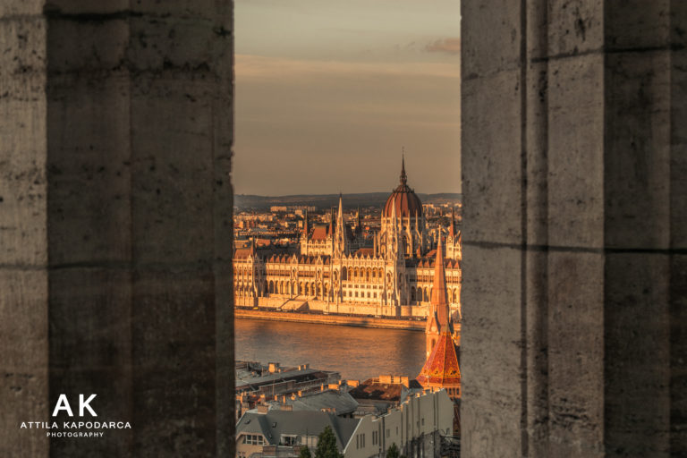 Budapest photographer for tourists captures Parliament by Attila Kapodarca