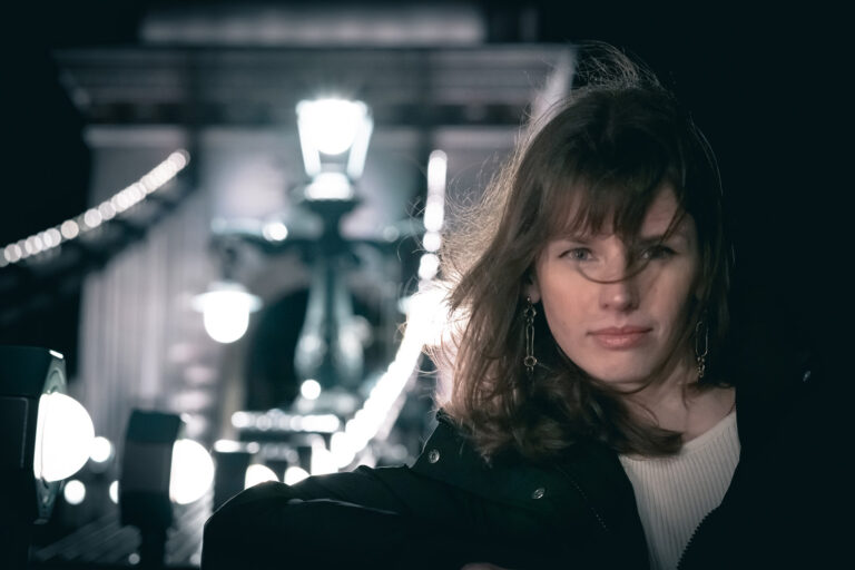 Attila Kapodarca captures woman on Chain Bridge Budapest at night